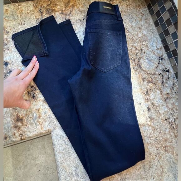 Express midrise flare, skyscraper jeans with a cute split at the ankles - Picture 3 of 8